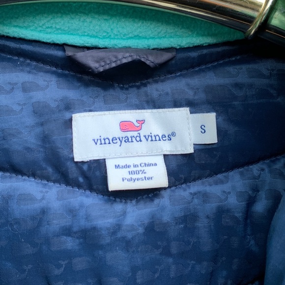 Vineyard vines puffy down jacket - Picture 3 of 3